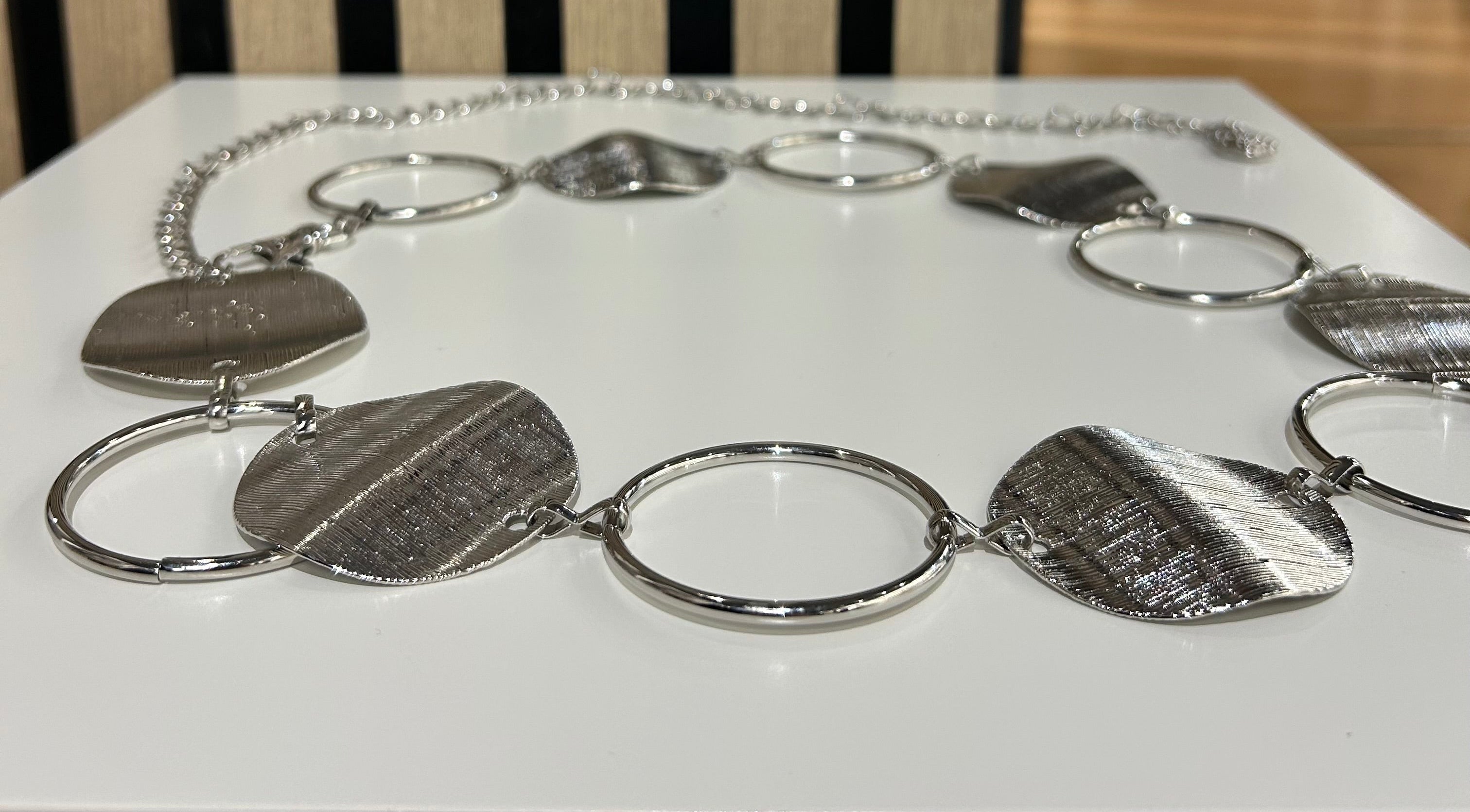 Cinturón metalizado