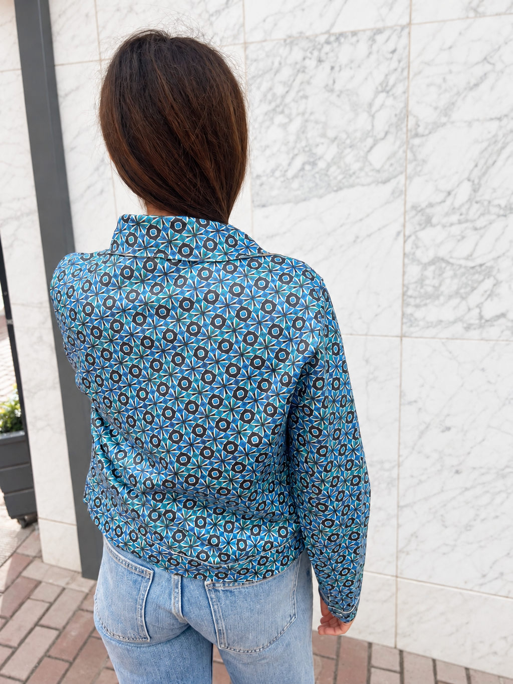 Chaqueta sobre camisa