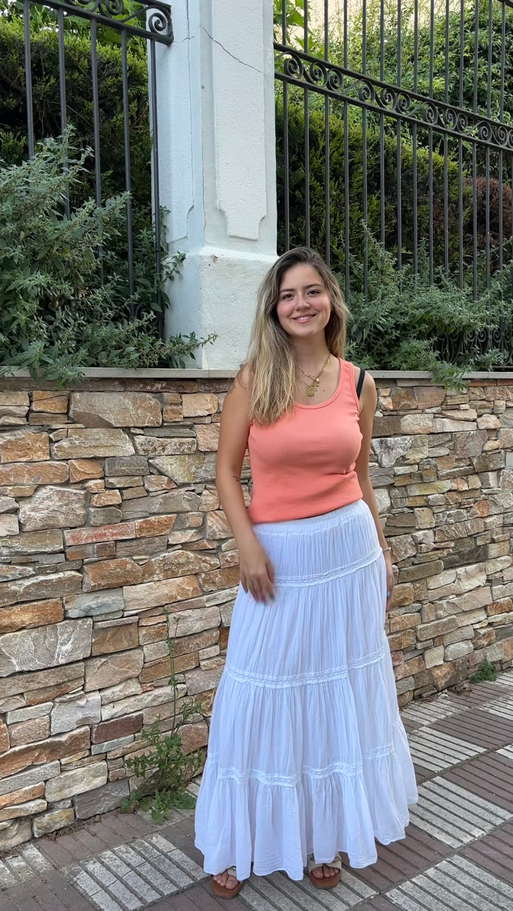 Falda blanca forrada