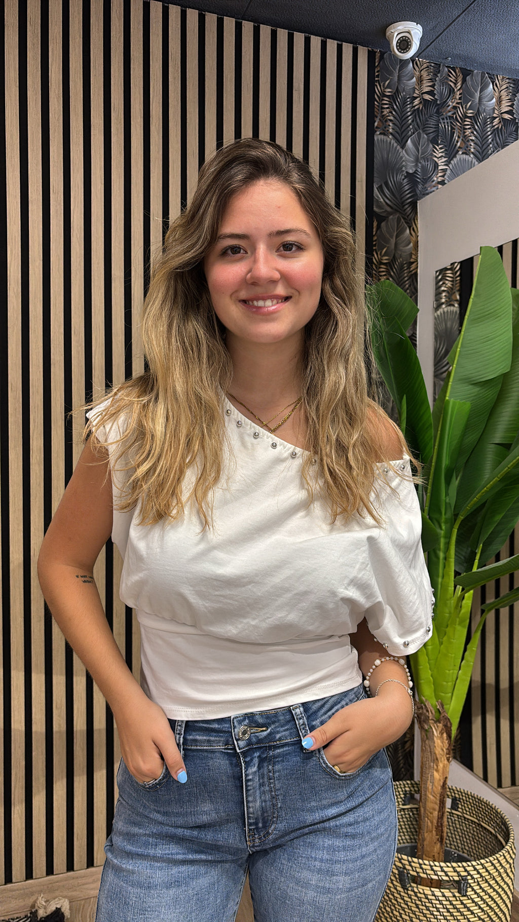 Camiseta tachuelas elástica
