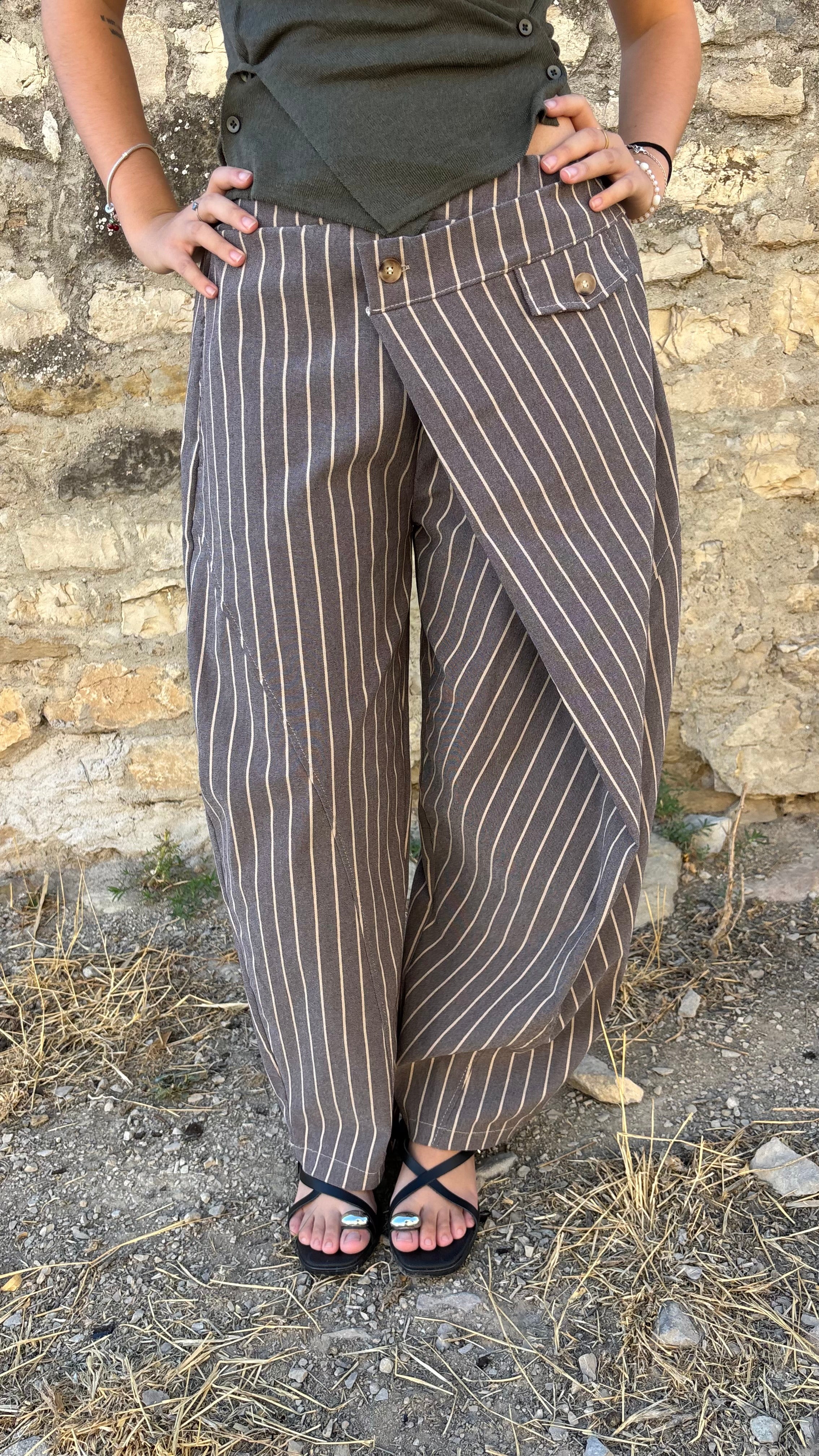 Pantalón rayas cruzado