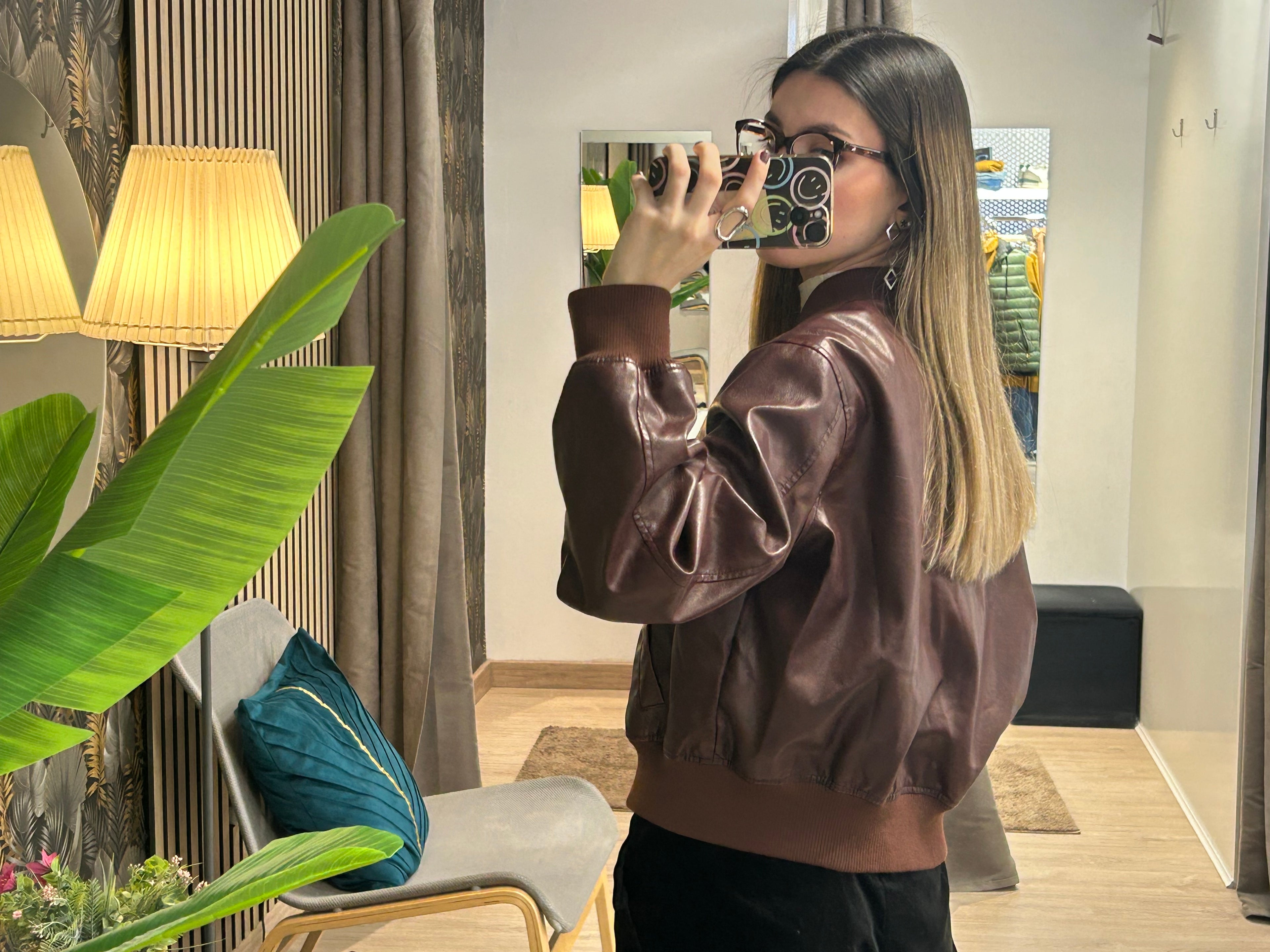 Bomber efecto piel marrón