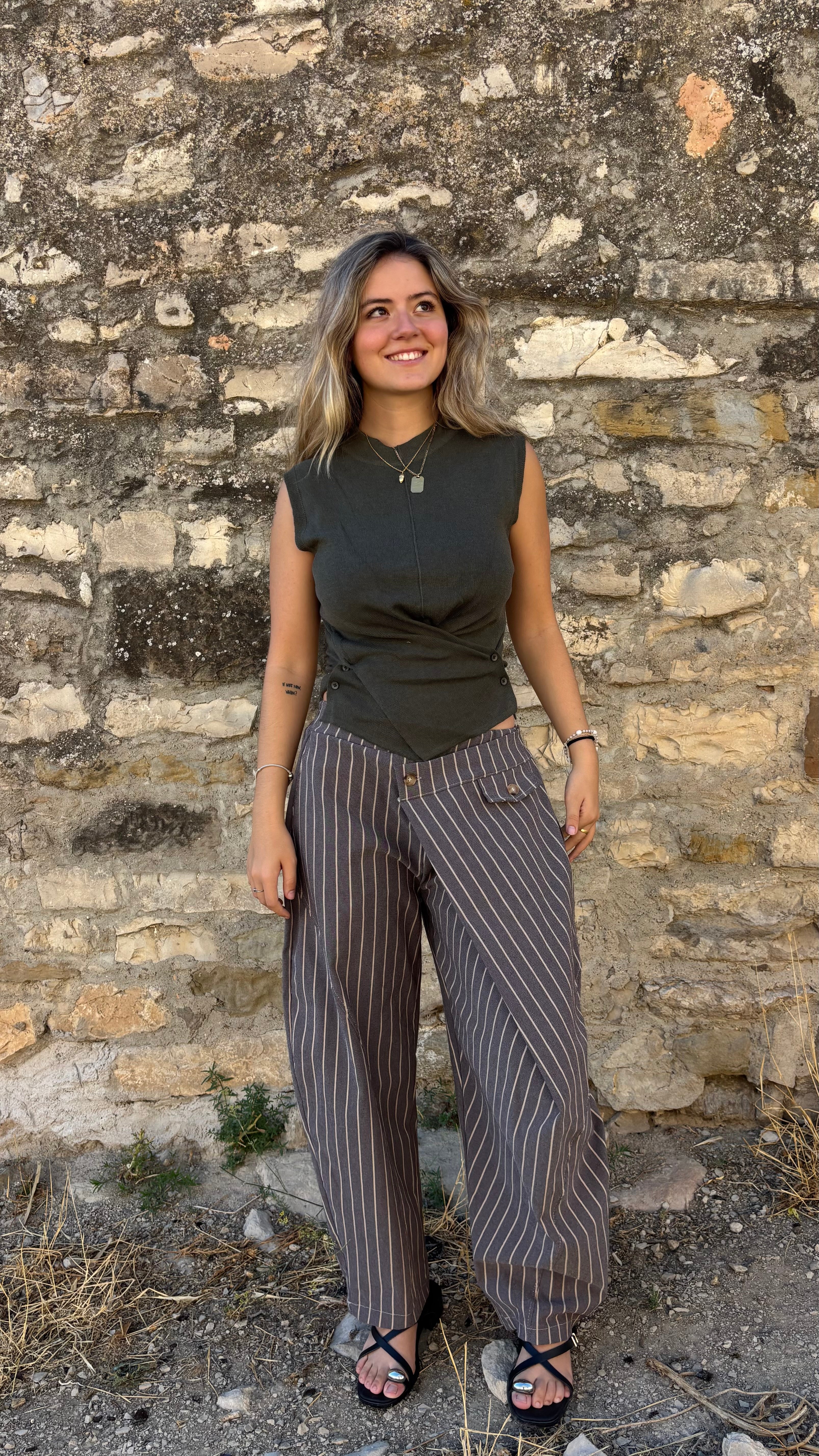 Pantalón rayas cruzado