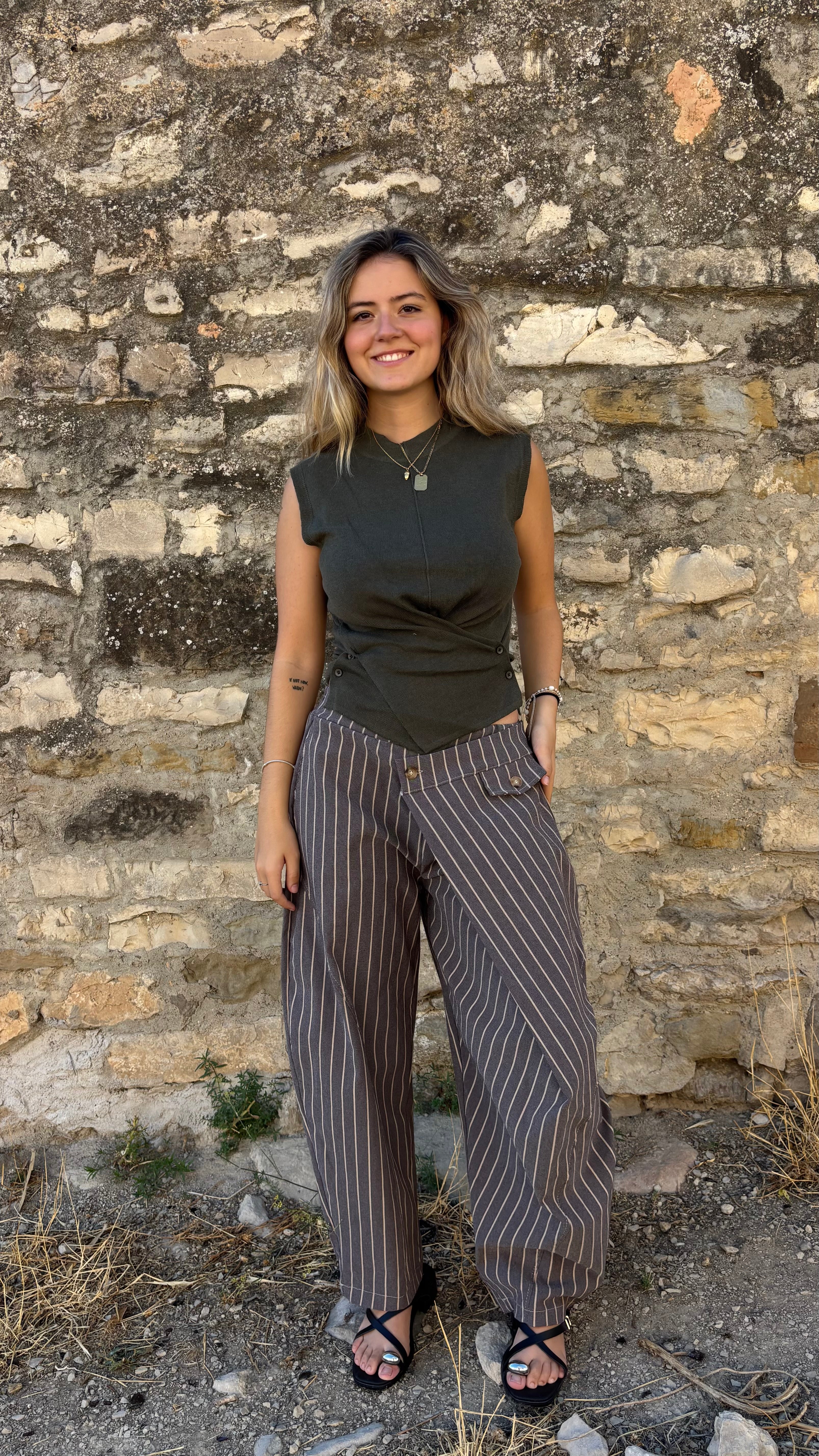 Pantalón rayas cruzado