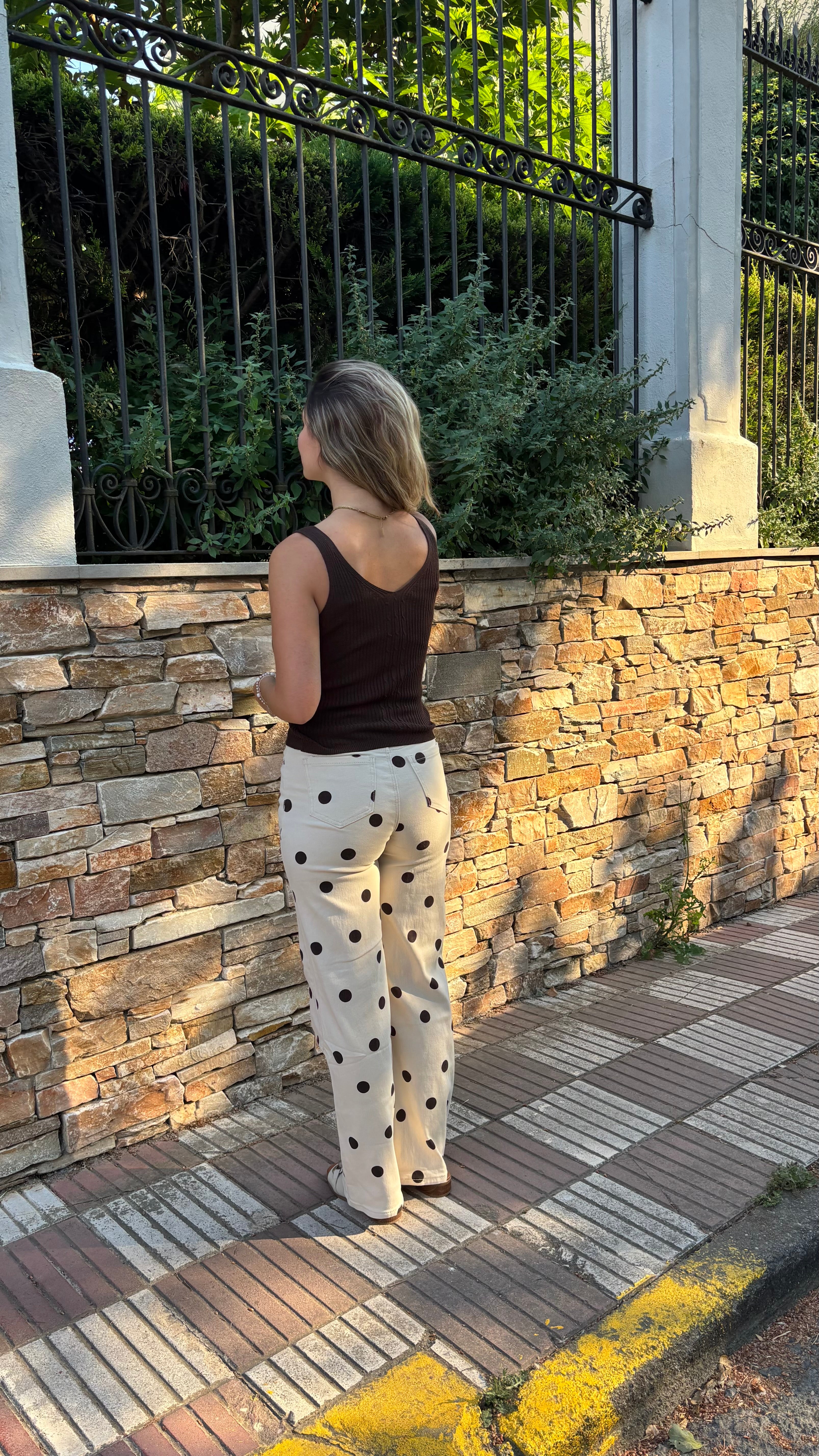 Pantalón tejano topos